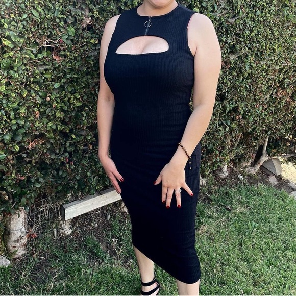 Sleeveless Ribbed Midi Dress- Black - Picture 1 of 8